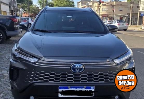 Camionetas - Toyota Corolla cross 2024 Electrico / Hibrido 43000Km - En Venta