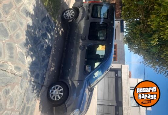 Utilitarios - Renault Authentic plus 2015 GNC 120000Km - En Venta