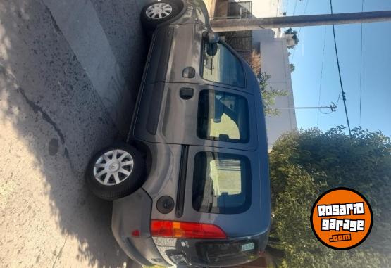 Utilitarios - Renault Authentic plus 2015 GNC 120000Km - En Venta