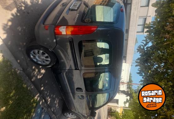 Utilitarios - Renault Authentic plus 2015 GNC 120000Km - En Venta