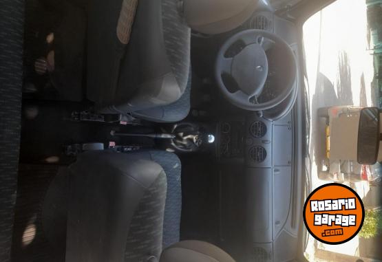 Utilitarios - Renault Authentic plus 2015 GNC 120000Km - En Venta
