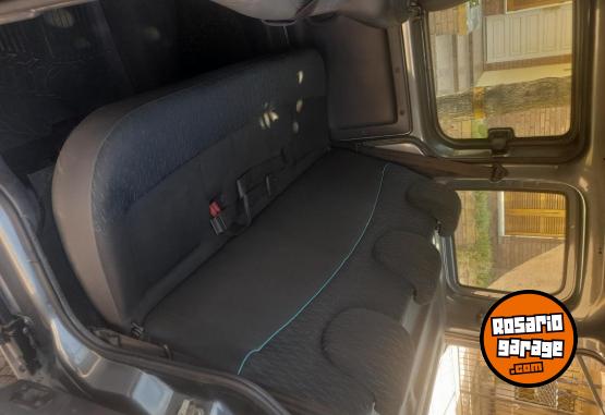 Utilitarios - Renault Authentic plus 2015 GNC 120000Km - En Venta