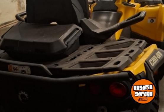 Cuatris y UTVs - Can Am Outlander bi-plaza G2 Max 2014 15700Km - En Venta