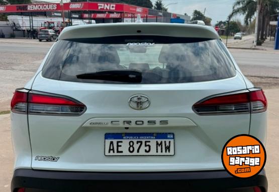 Camionetas - Toyota Corolla Cross Seg 2021 Nafta 83000Km - En Venta