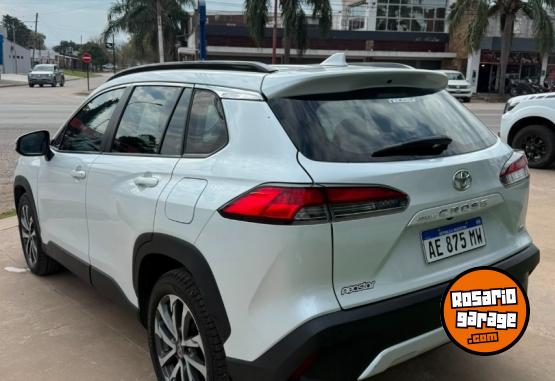 Camionetas - Toyota Corolla Cross Seg 2021 Nafta 83000Km - En Venta