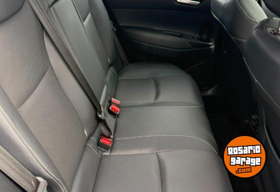 Camionetas - Toyota Corolla Cross Seg 2021 Nafta 83000Km - En Venta