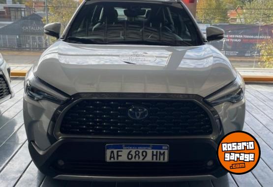 Autos - Toyota COROLLA CROSS SEG HIBRIDA 2022 Nafta 60140Km - En Venta