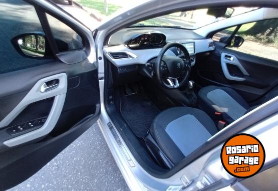Autos - Peugeot 208 2013 Nafta 111Km - En Venta