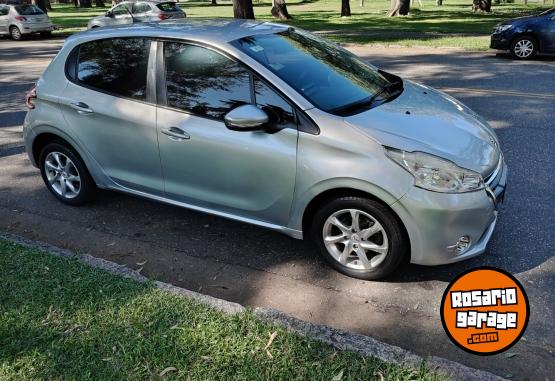 Autos - Peugeot 208 2013 Nafta 111Km - En Venta