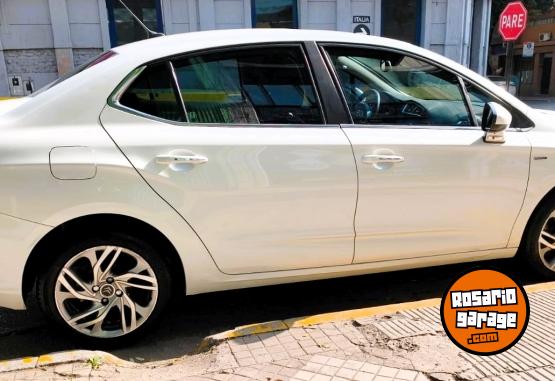 Autos - Citroen C4 - SEDAN 4 PUERTAS 2013 Nafta 84650Km - En Venta
