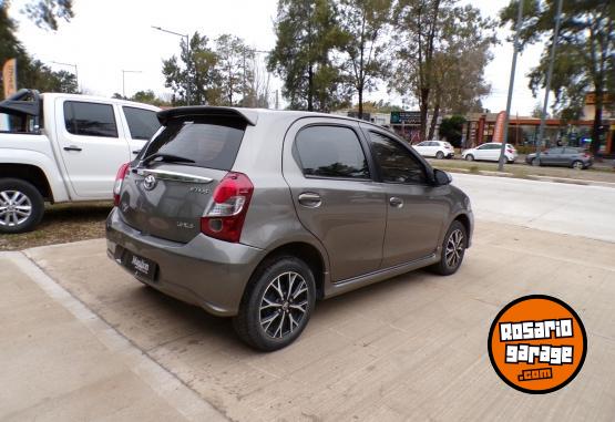 Autos - Toyota etios xls a/t 2020 Nafta 74700Km - En Venta