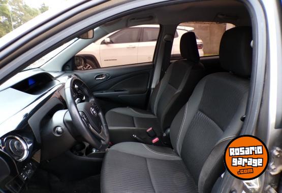 Autos - Toyota etios xls a/t 2020 Nafta 74700Km - En Venta