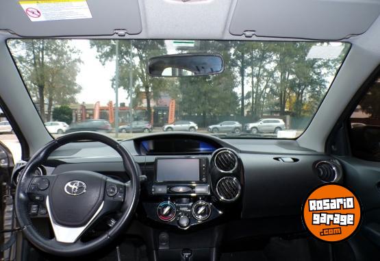Autos - Toyota etios xls a/t 2020 Nafta 74700Km - En Venta