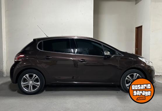 Autos - Peugeot 208 FELINE 1.6 2014 Nafta 111000Km - En Venta