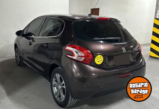 Autos - Peugeot 208 FELINE 1.6 2014 Nafta 111000Km - En Venta