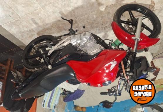 Motos - Honda Cg titan 150 2017 Nafta 20000Km - En Venta