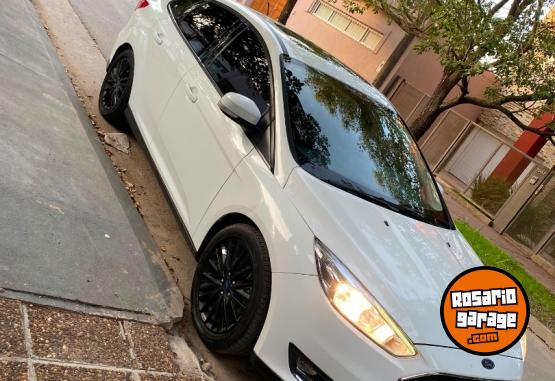 Autos - Ford SE PLUS 2017 Nafta 110000Km - En Venta