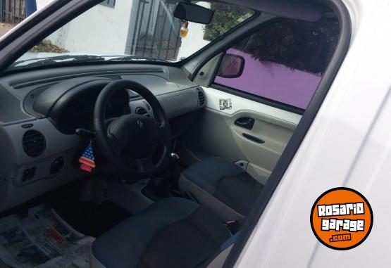 Utilitarios - Renault Kangoo furgon con aire 2012 Diesel 178000Km - En Venta