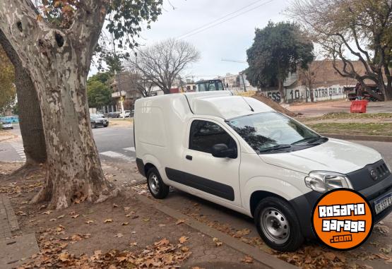 Utilitarios - Fiat Fiorino 2017 GNC 106000Km - En Venta