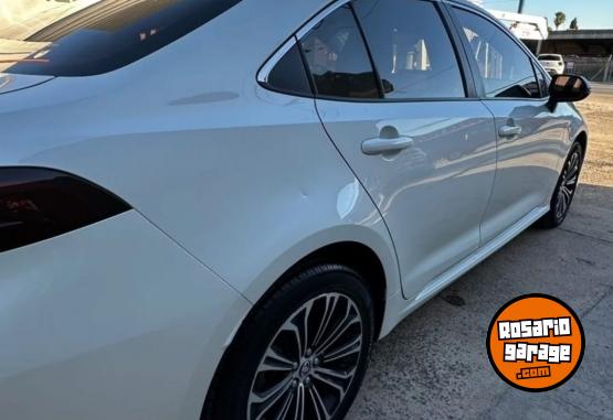 Autos - Toyota Corolla SEG híbrido 2020 Electrico / Hibrido 90000Km - En Venta