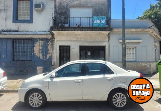 Autos - Toyota Etios 2014 Nafta 1111Km - En Venta