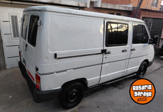 Utilitarios - Renault Trafic 2.1 1996 Diesel 300000Km - En Venta