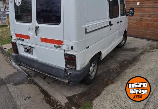 Utilitarios - Peugeot Trafic 1997 GNC 111111Km - En Venta