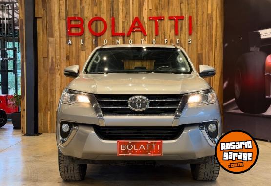 Camionetas - Toyota SW4 SR 4X4 AT 2019 Diesel 175000Km - En Venta