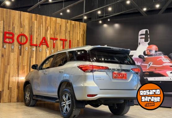 Camionetas - Toyota SW4 SR 4X4 AT 2019 Diesel 175000Km - En Venta