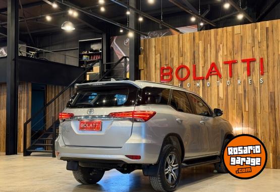 Camionetas - Toyota SW4 SR 4X4 AT 2019 Diesel 175000Km - En Venta