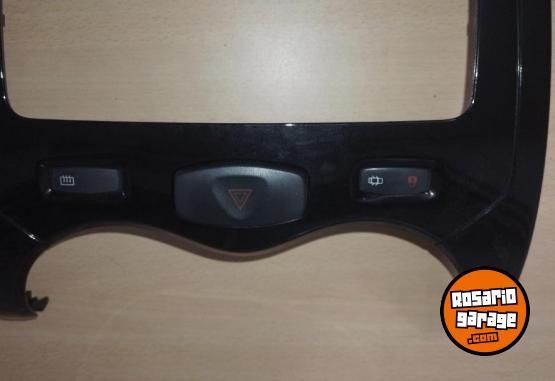 Accesorios para Autos - Frente tablero Sandero Stepway 2014 - En Venta
