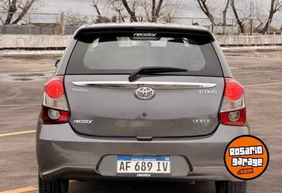 Autos - Toyota Etios XLS 2022 Nafta 37000Km - En Venta