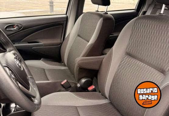 Autos - Toyota Etios XLS 2022 Nafta 37000Km - En Venta