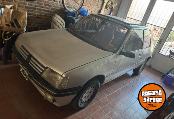 Clásicos - Peugeot 205 - En Venta