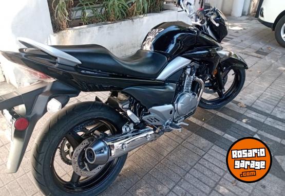 Motos - Suzuki Inazuma GW250 2015 Nafta 34300Km - En Venta