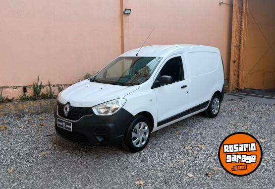 Utilitarios - Renault KANGOO CONFORT 2023 Nafta 69000Km - En Venta