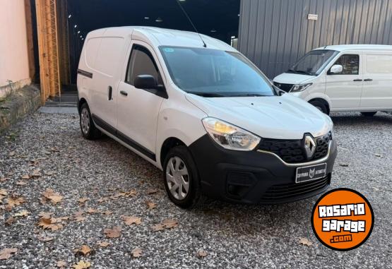 Utilitarios - Renault KANGOO CONFORT 2023 Nafta 69000Km - En Venta