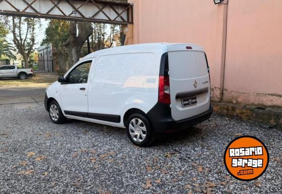 Utilitarios - Renault KANGOO CONFORT 2023 Nafta 69000Km - En Venta