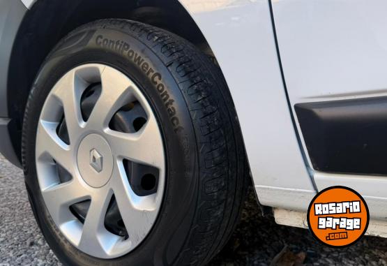 Utilitarios - Renault KANGOO CONFORT 2023 Nafta 69000Km - En Venta
