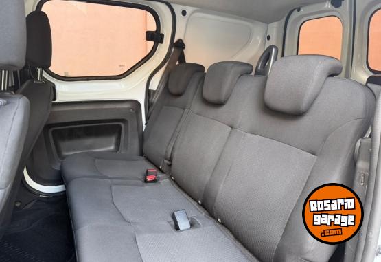 Utilitarios - Renault KANGOO CONFORT 2022 Nafta 150000Km - En Venta