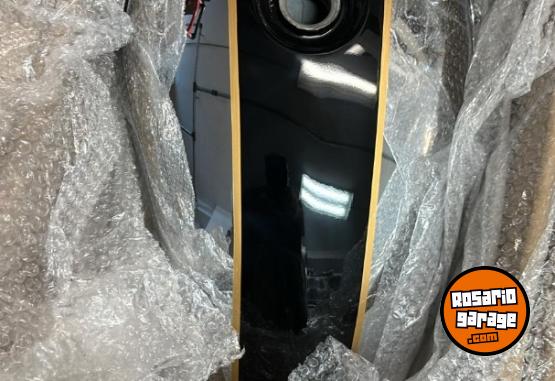 Accesorios para Motos - Tanque Royal Enfield Interceptor nuevo - En Venta