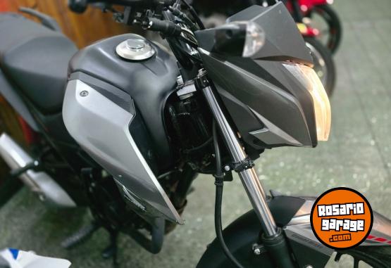 Motos - Honda CB TWISTER 125CC 2026 Nafta 2400Km - En Venta