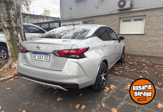 Autos - Nissan Versa sense 2021 Nafta 57800Km - En Venta