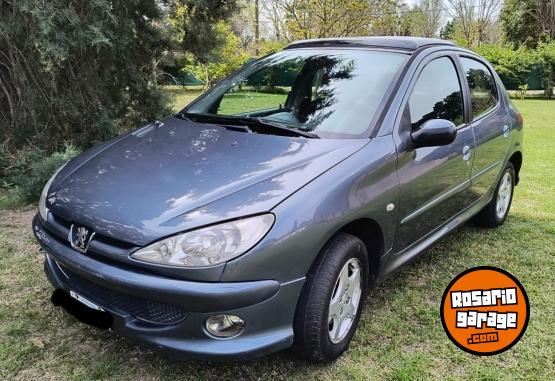 Autos - Peugeot 206 hdi premium 2006 Diesel 270000Km - En Venta