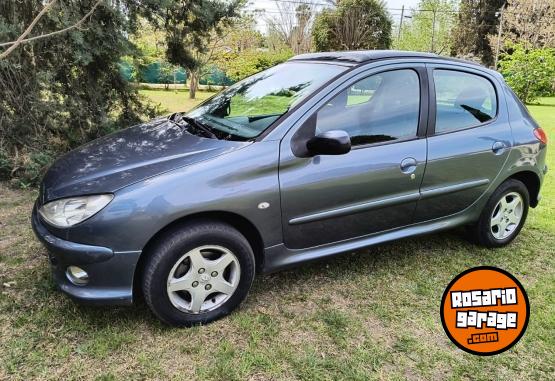 Autos - Peugeot 206 hdi premium 2006 Diesel 270000Km - En Venta