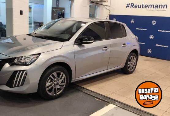 Autos - Peugeot 208 ALLURE MT 2025 Nafta 8000Km - En Venta