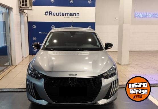 Autos - Peugeot 208 ALLURE MT 2025 Nafta 8000Km - En Venta