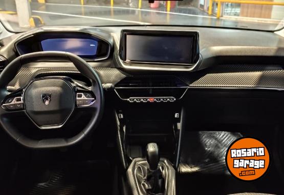 Autos - Peugeot 208 ALLURE MT 2025 Nafta 8000Km - En Venta