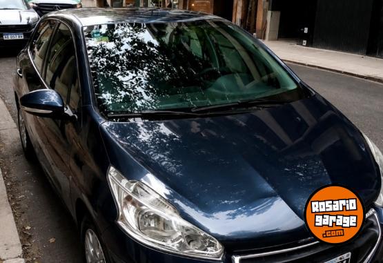 Autos - Peugeot 208 2013 Nafta 93000Km - En Venta