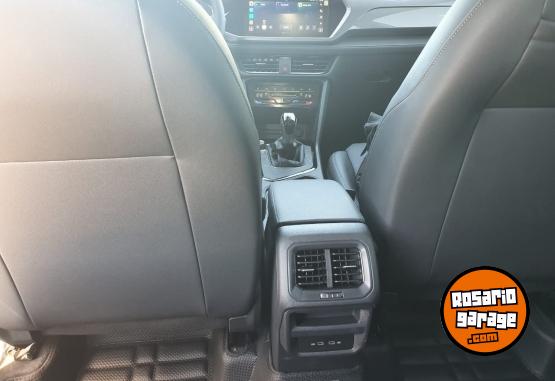 Camionetas - Volkswagen TAOS HIGHLINE 2025 Nafta 12000Km - En Venta
